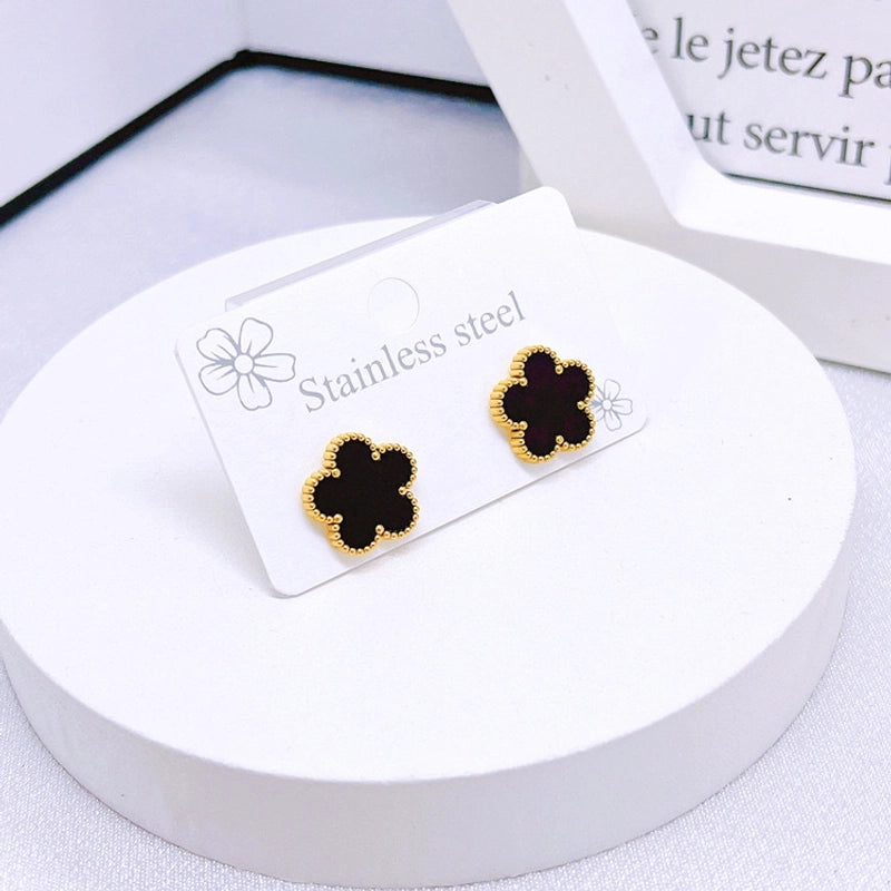 Boucle d’oreille trèfle noir