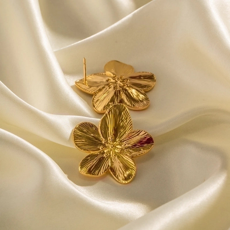 Boucle d’oreille fleur été doré