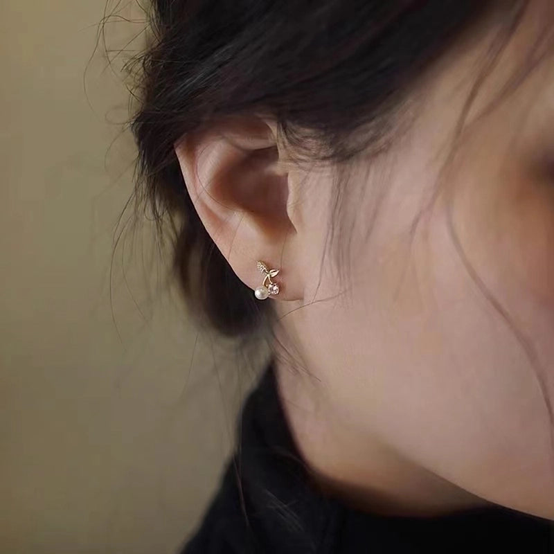 Boucle d’oreille cerise