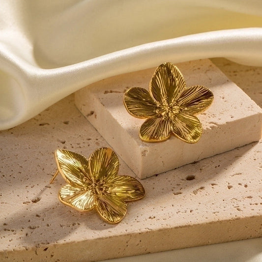 Boucle d’oreille fleur été doré
