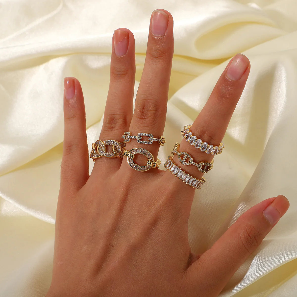 Bague ajustable maille doré et strass